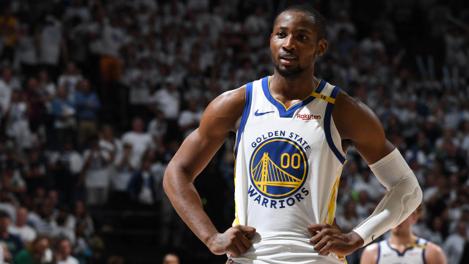 美记:库明加未来去向会在几天内决定,勇士依旧在探寻先签后换的方案