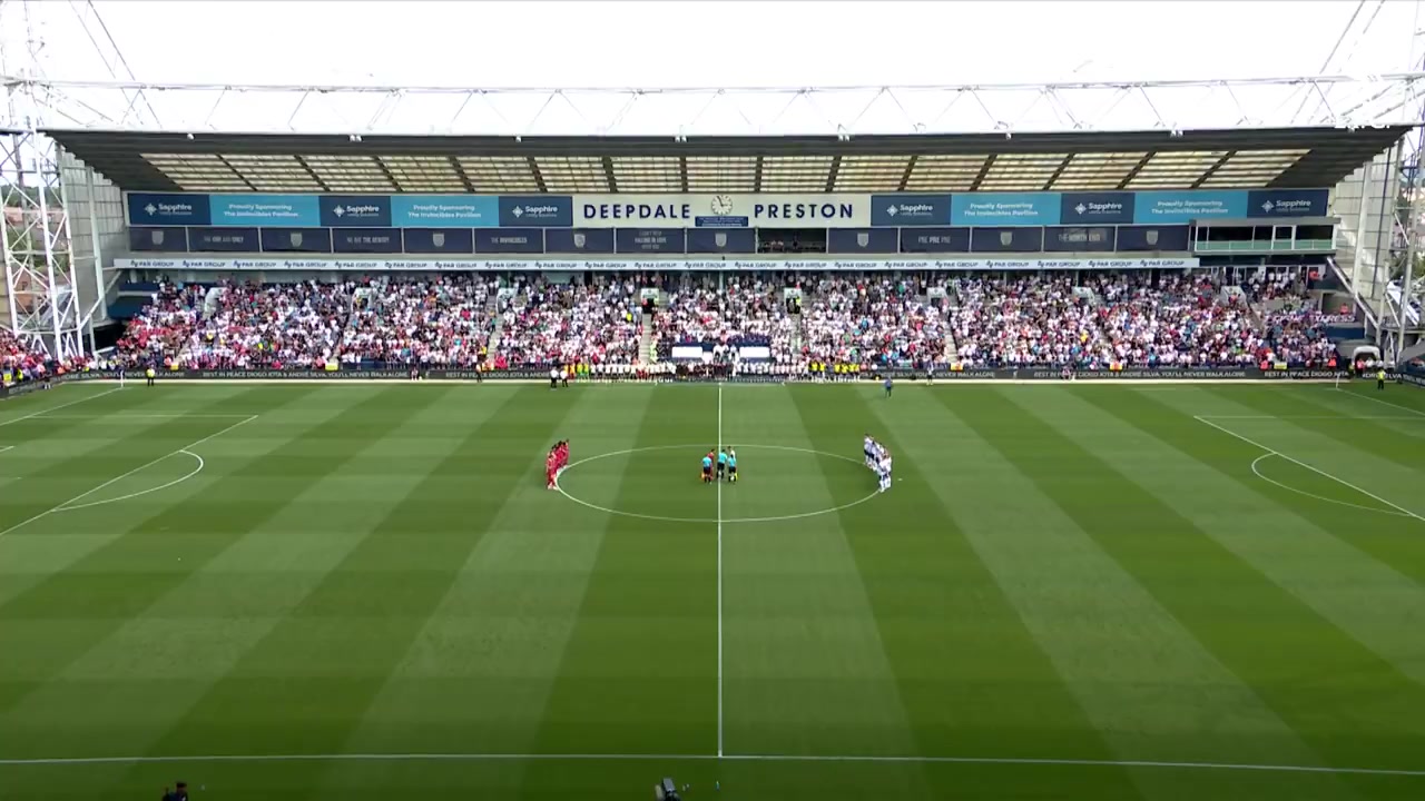 九游服务-利物浦vs普雷斯顿赛前为若塔兄弟默哀，红军社媒写道：永不忘记