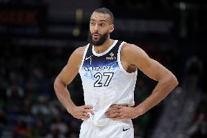 九游官网-扣爽了！戈贝尔肆虐太阳内线9中8砍17+13+4 其中7个扣篮赛季新高