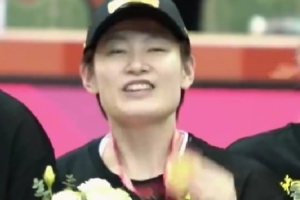 九游官网-杨力维:2024-2025WCBA总冠军 感恩所有 一切都很美好!