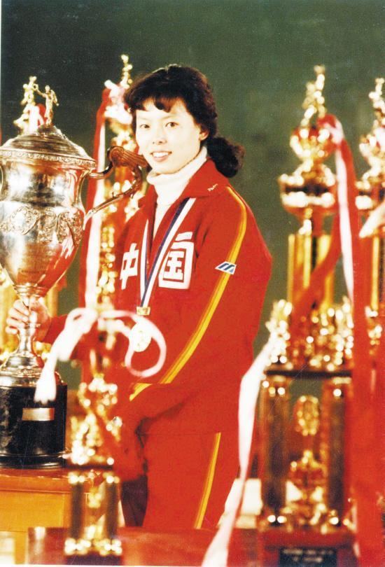 九游服务-什么是中国女排精神?郎平好队友完全诠释