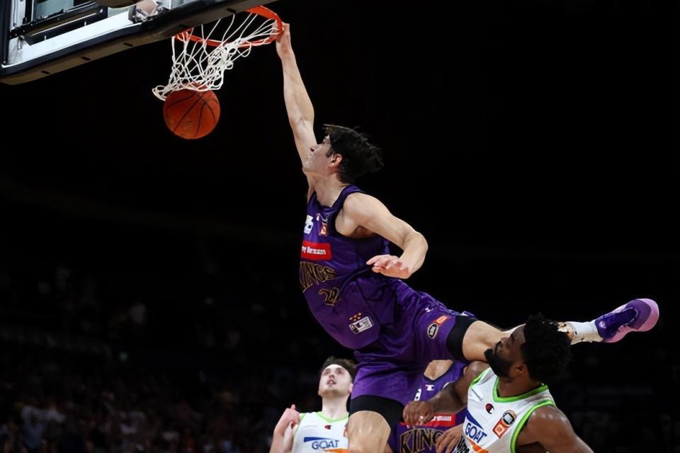 九游官网-夏季联赛表现不佳，澳洲锋线新星还能从勇士得到一份双向合同吗？