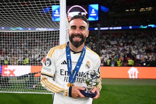 1717293396924026980.jpg 九游官方-完美右后卫莫过于此,攻防一体卡瓦哈尔夺决赛MVP