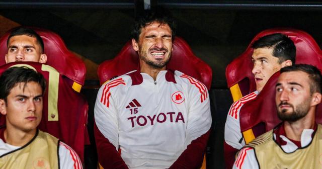 九游官方-加盟罗马50天，胡梅尔斯依然在等待首秀