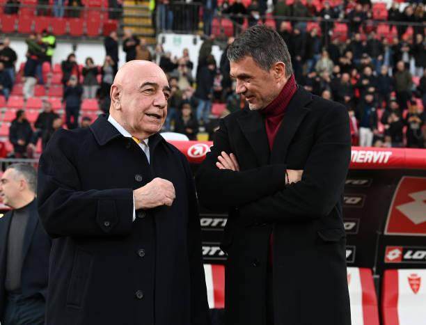 九游平台-【现场】老友重逢致敬过去，米兰用胜利瞄准未来